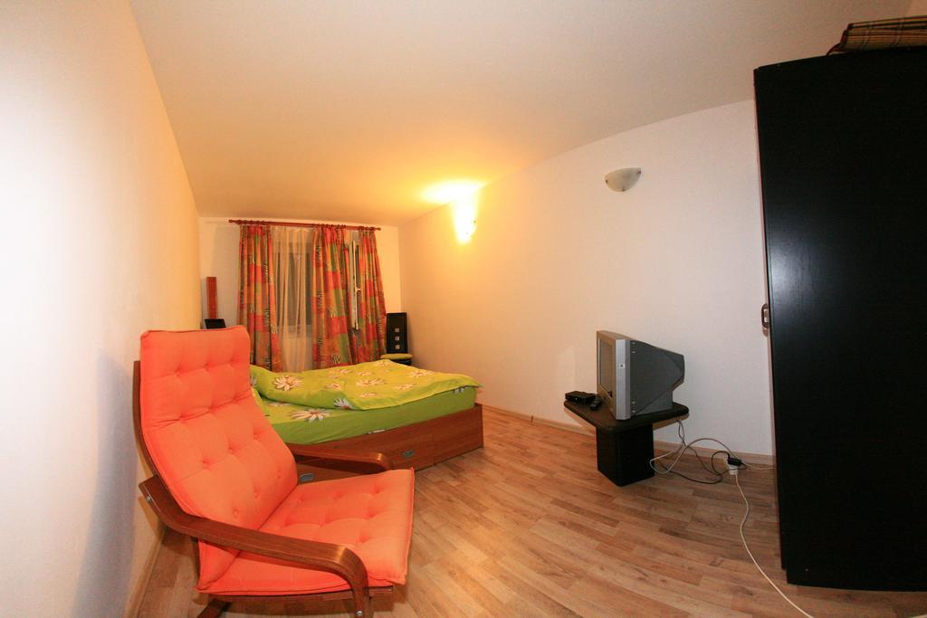 Cuibul Salamandrelor Hotel Sarmizegetusa Habitación foto